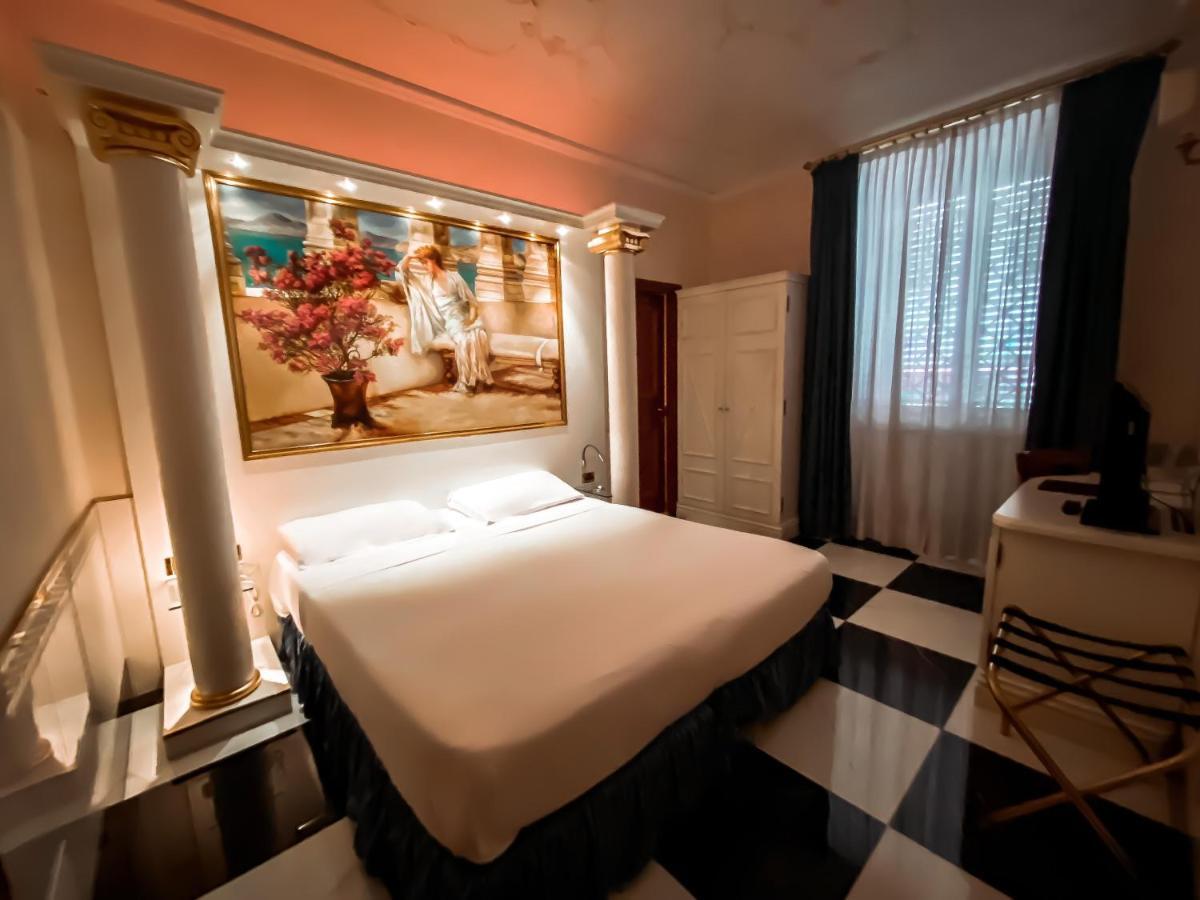 Hotel Palladium Palace Roma Esterno foto