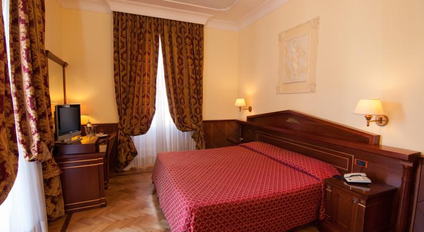 Hotel Palladium Palace Roma Esterno foto