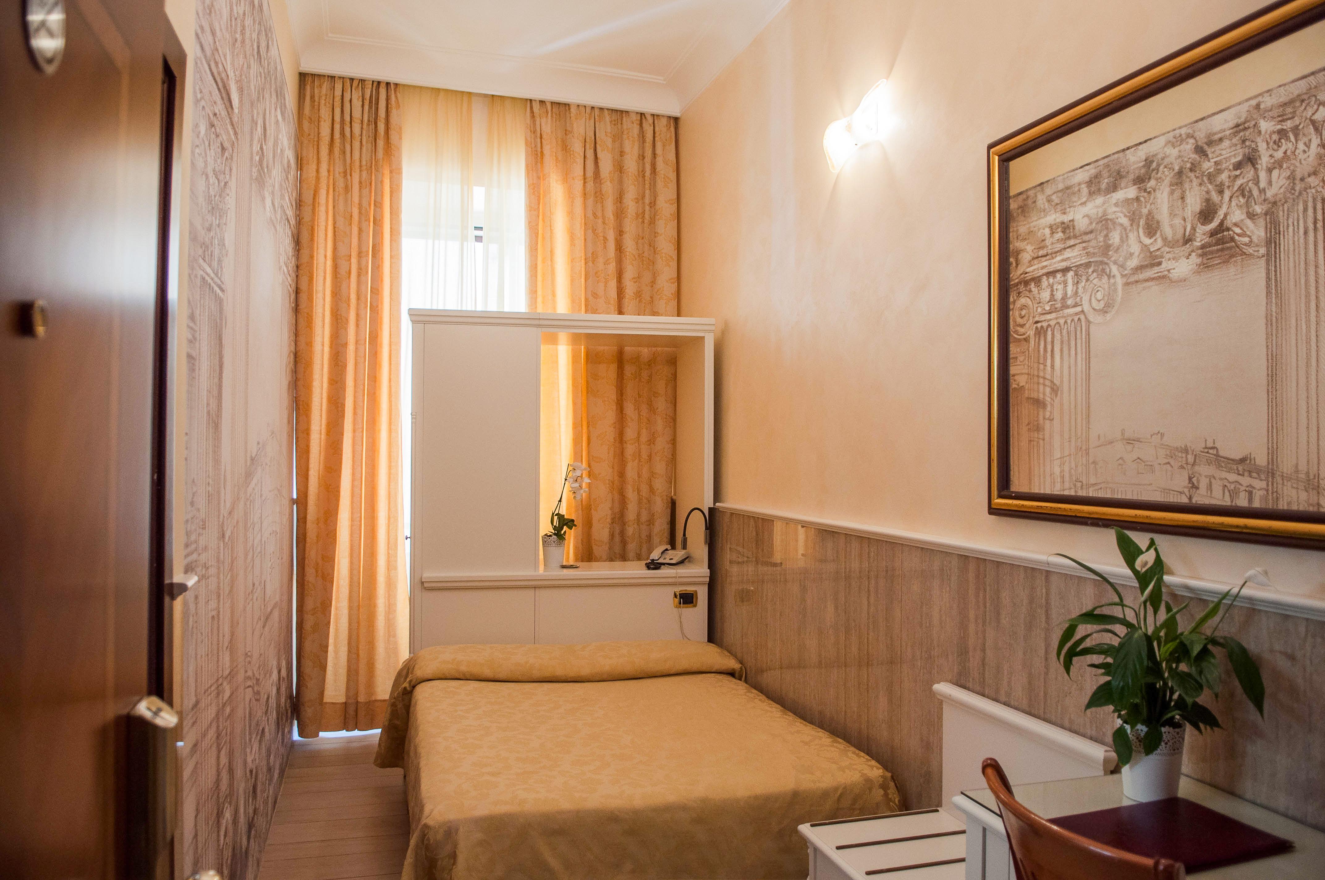 Hotel Palladium Palace Roma Esterno foto