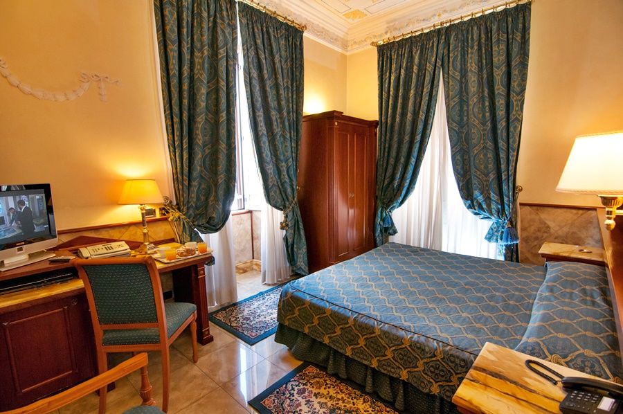 Hotel Palladium Palace Roma Esterno foto