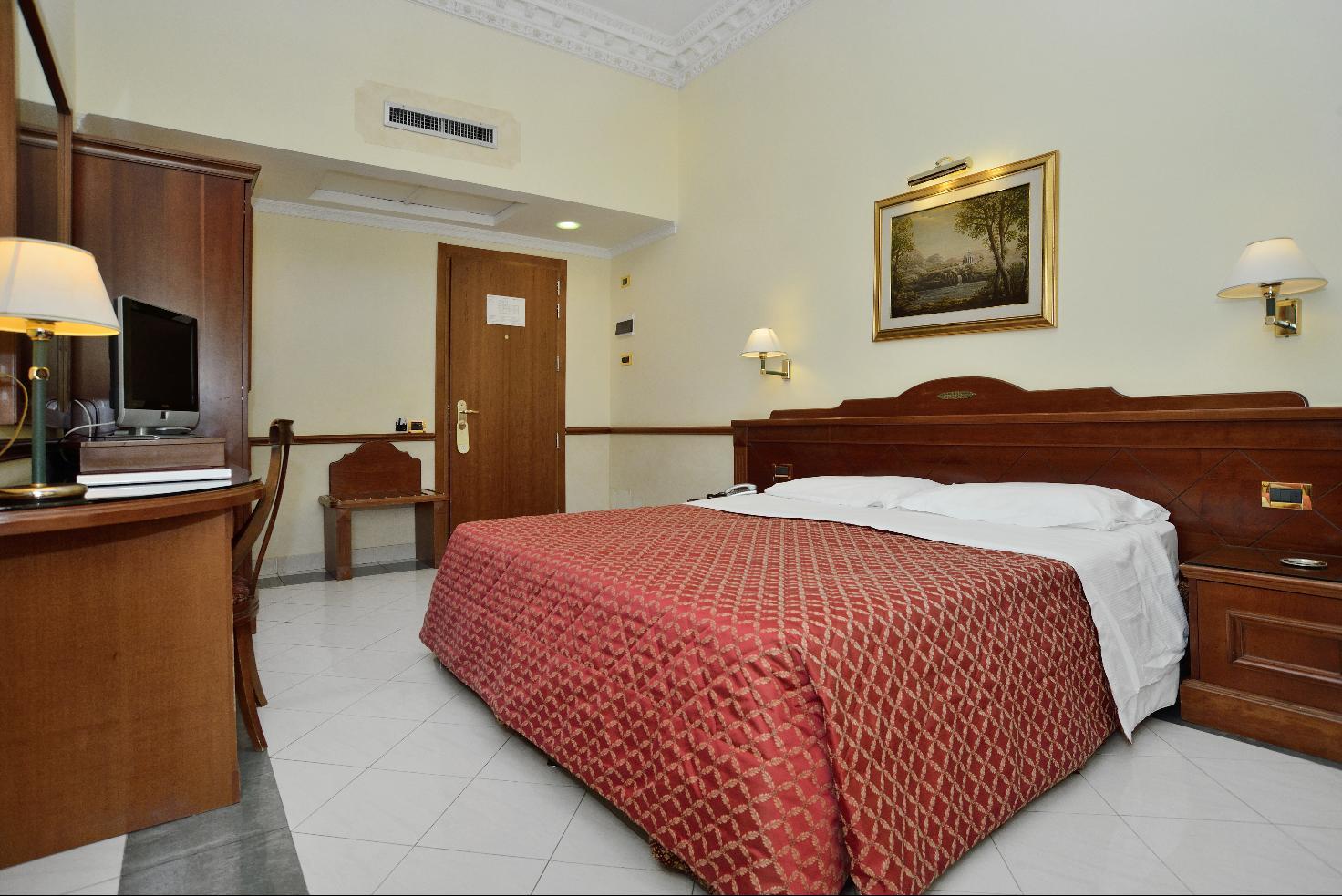 Hotel Palladium Palace Roma Esterno foto
