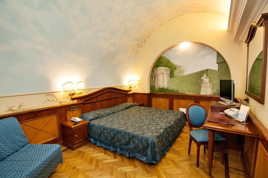 Hotel Palladium Palace Roma Esterno foto
