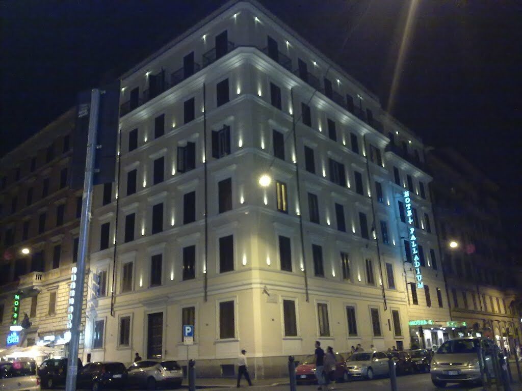Hotel Palladium Palace Roma Esterno foto